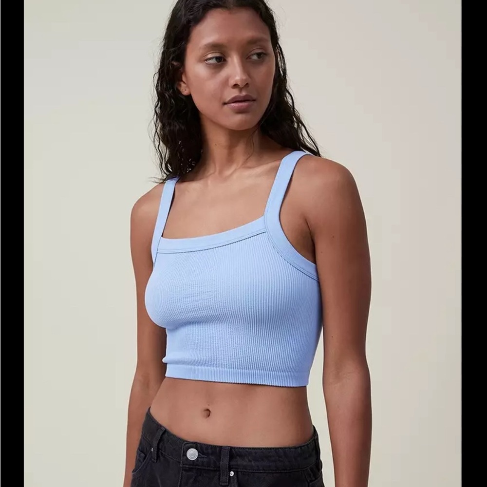 blue tank top